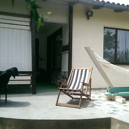 Гостевой дом Casa La Petcu Костинешти