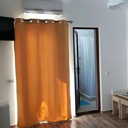 Casa La Petcu Костинешти