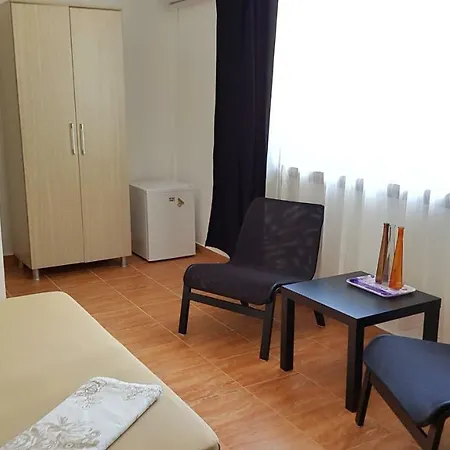 Casa La Petcu 3*